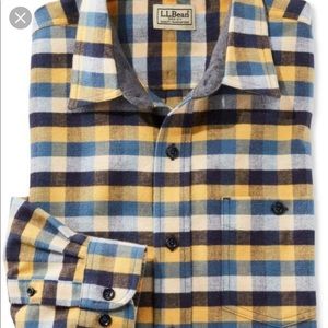 LL Bean Slightly Fitted Chamois Long Sleeve Shirt